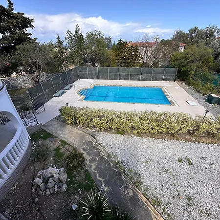 Kyrenia/alsancak 4-room With Private Pool * Kyrenia (Northern Cyprus)