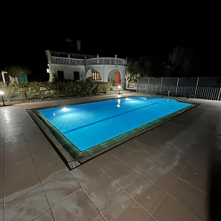 Vilă Kyrenia/alsancak 4-room With Private Pool Kyrenia (Northern Cyprus)