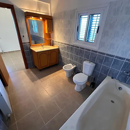 וילה Kyrenia/alsancak 4-room With Private Pool