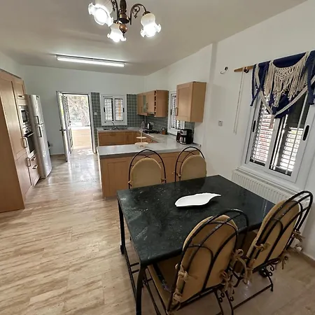 Kyrenia/alsancak 4-room With Private Pool Vilă *