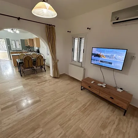Kyrenia/alsancak 4-room With Private Pool *